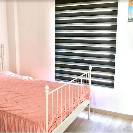 Oyo Guest House Duc De Gaeta Валенсия Екстериор снимка